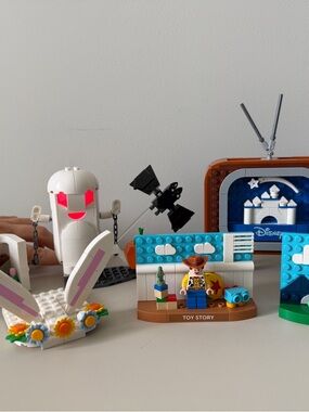 LEGO Mini figures Lot Mixed- Series Bundle